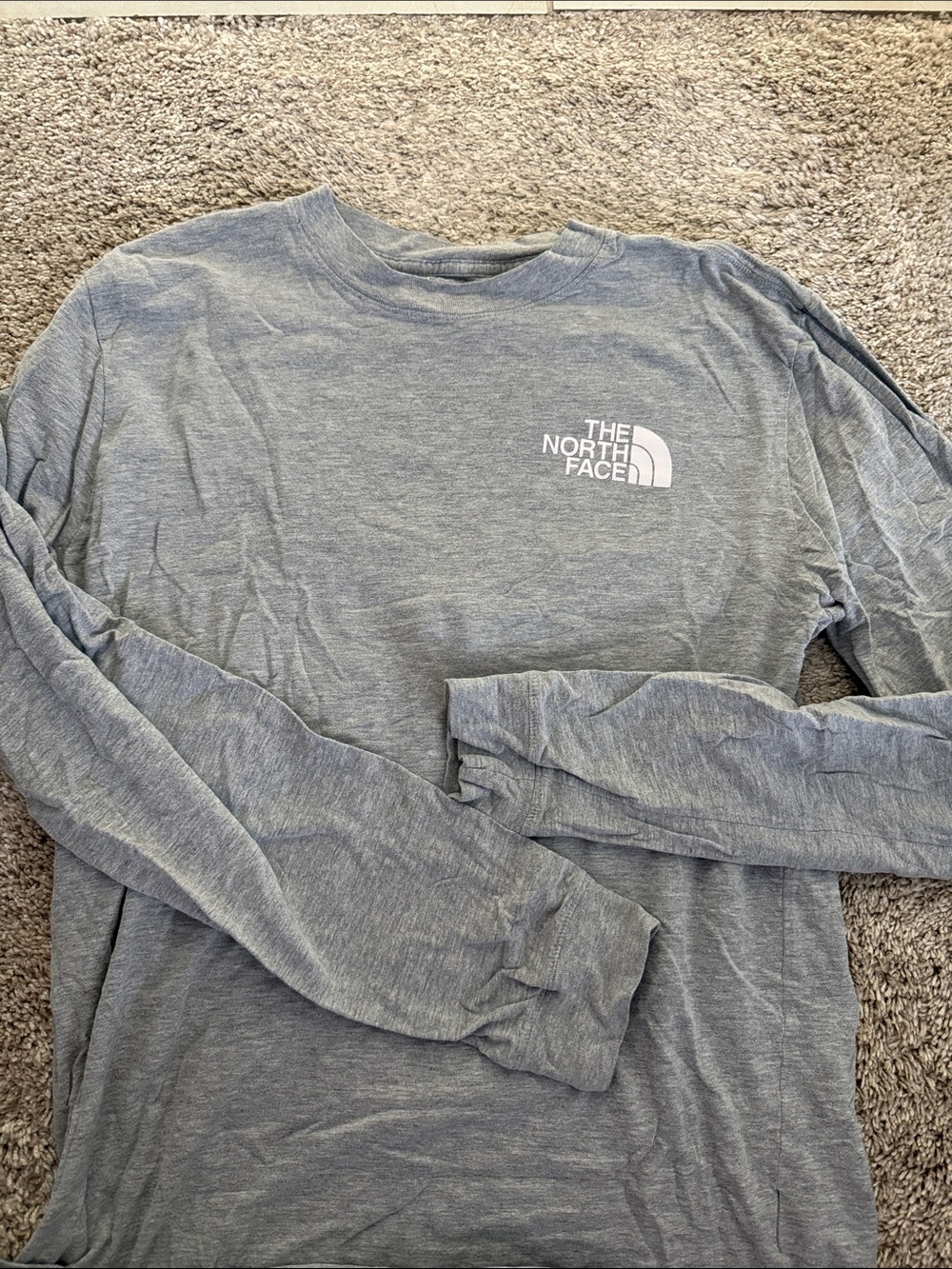 The North Face Men's Long-Sleeve Heather Gray Logo Shirt